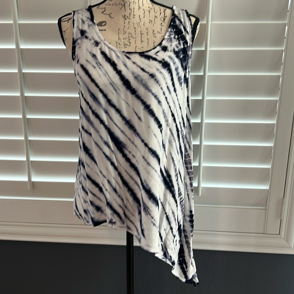 Karen Kane a line tank top